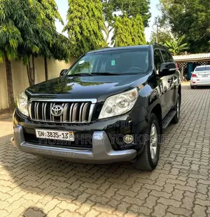Toyota Land Cruiser Prado 2013 Black
