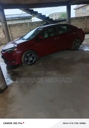 Toyota Corolla 2018 Red
