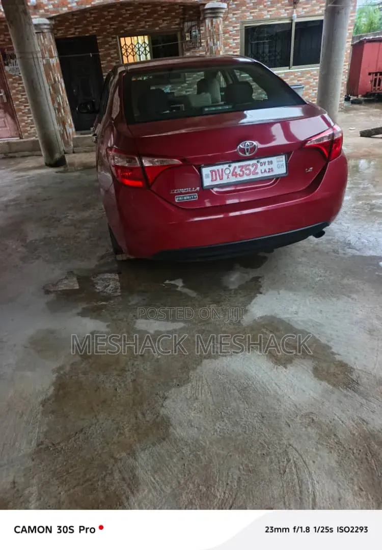 Toyota Corolla 2018 Red