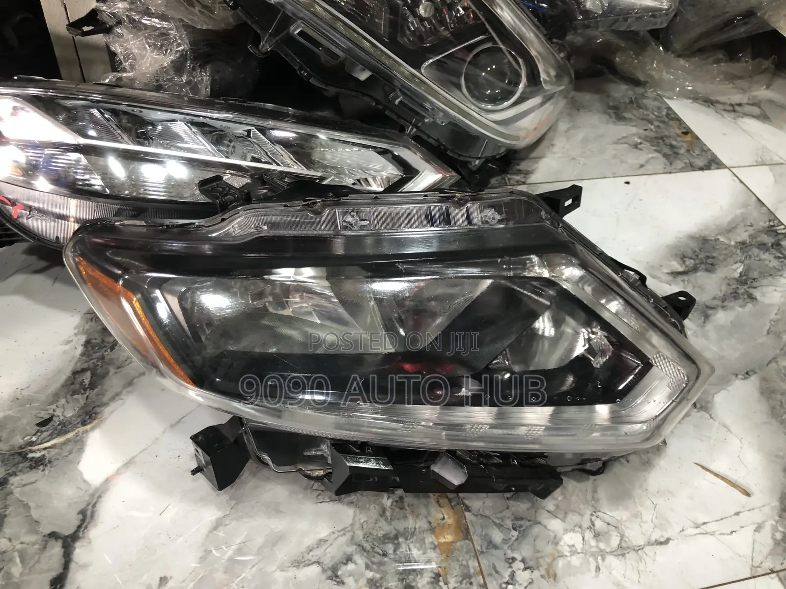 2014 Nissan Rogue Headlight Pair