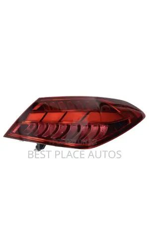 Mercedes Benz C300 4matic 2022 Taillight