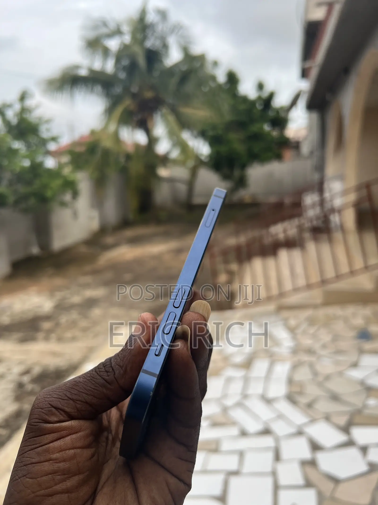 Apple iPhone 12 64 GB Blue