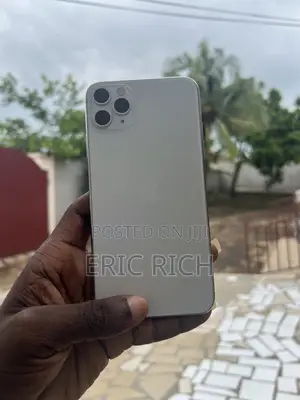 Apple iPhone 11 Pro Max 64 GB White