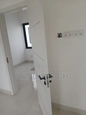 4bdrm Townhouse/Terrace in Oyarifa Mall Area for sale