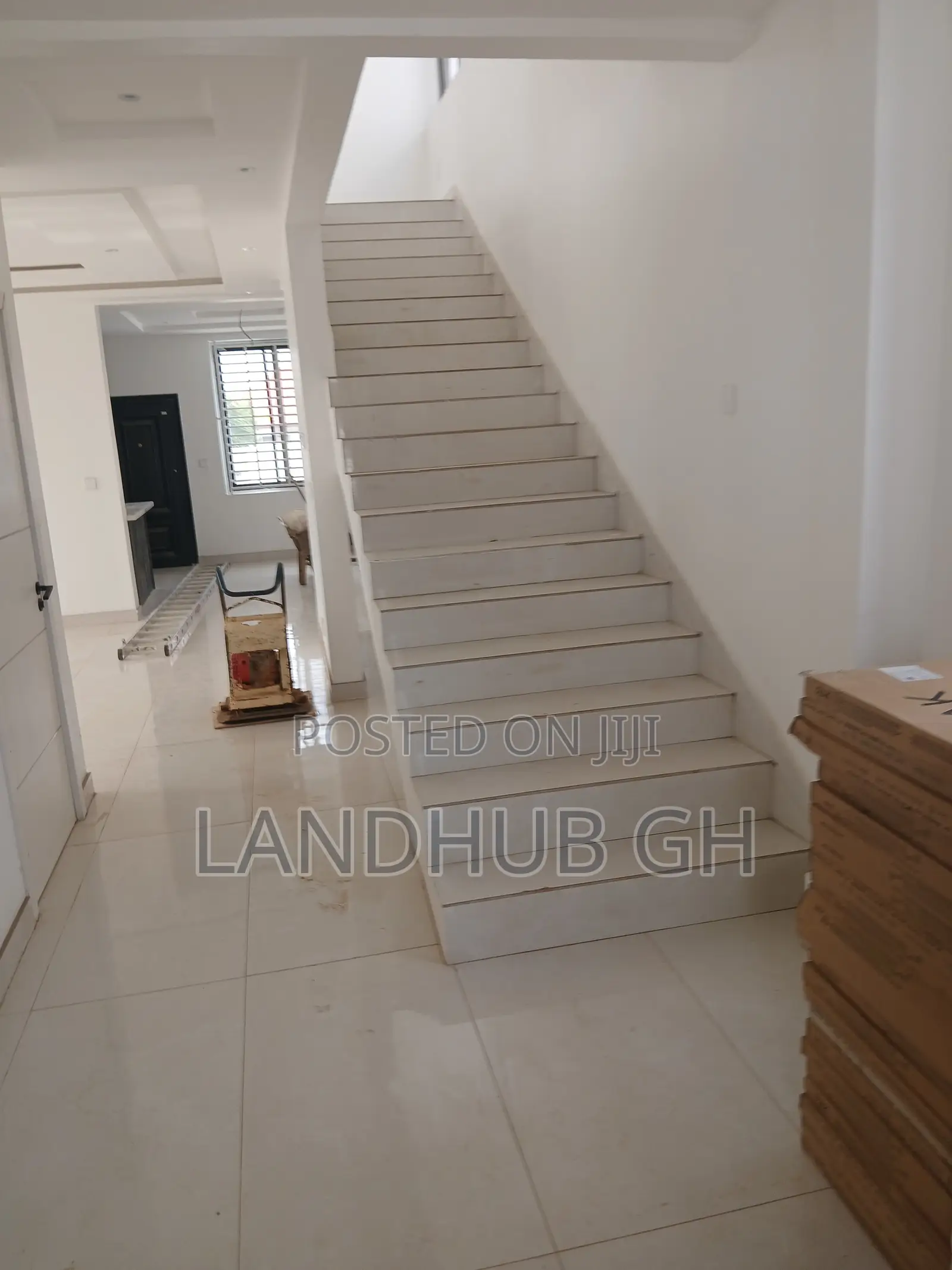 4bdrm Townhouse/Terrace in Oyarifa Mall Area for sale