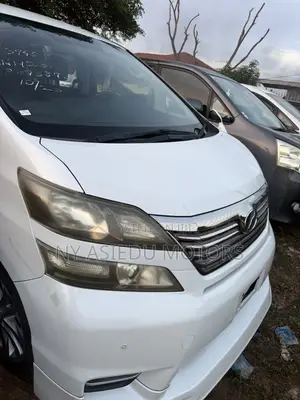 Toyota Alphard 2.4 Petrol AWD 2010 White