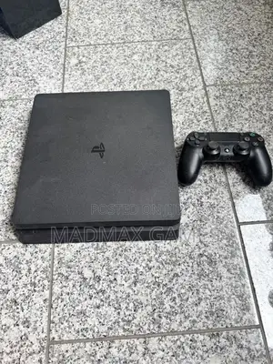 Jailbroken Ps4 Slim With Games