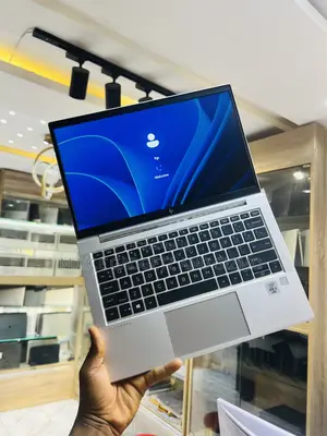 Laptop HP EliteBook 830 G7 8GB Intel Core i5 SSD 256GB
