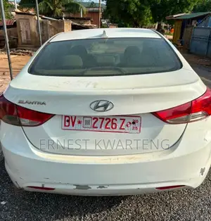 Hyundai Elantra 2013 White