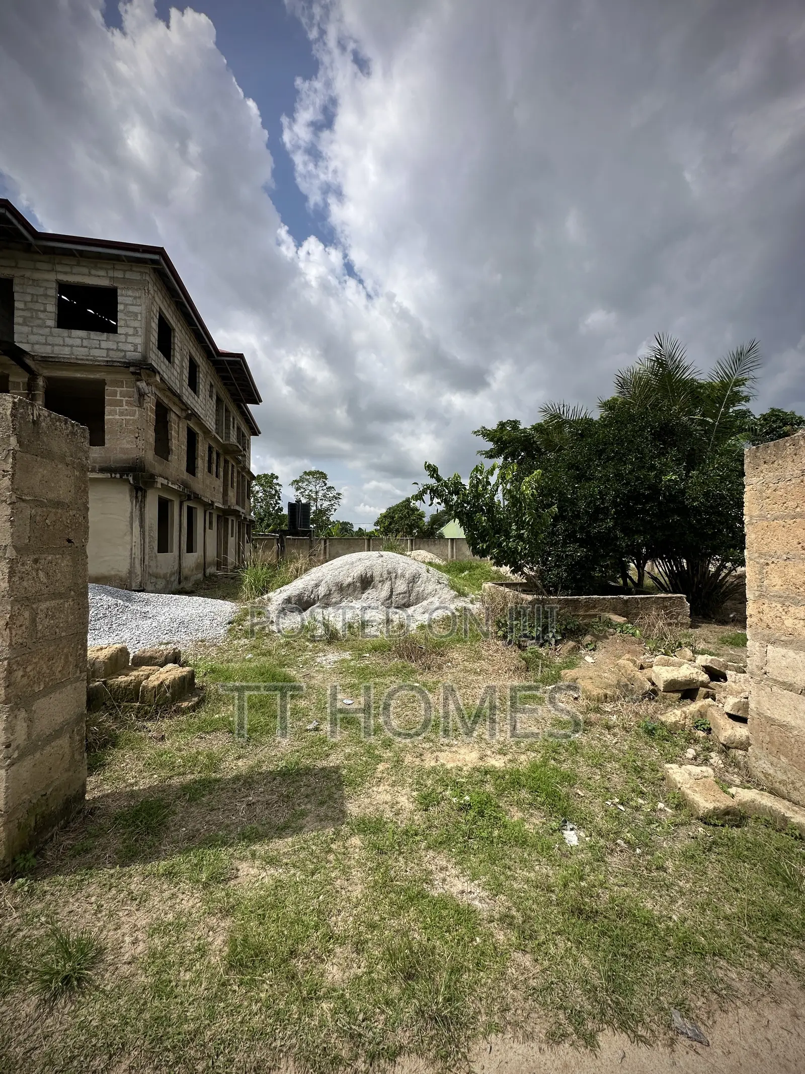 20bdrm Apartment in Tt Homes, Kumasi Metropolitan for sale