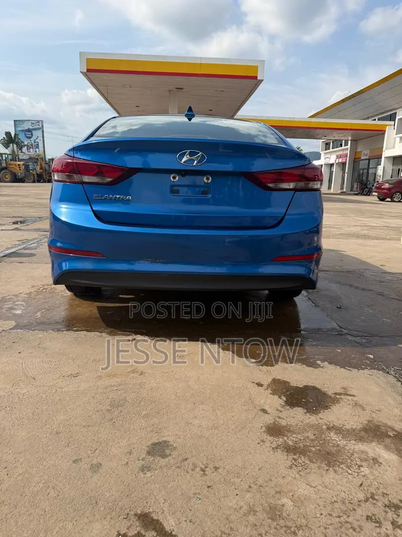 Hyundai Elantra 2017 Blue