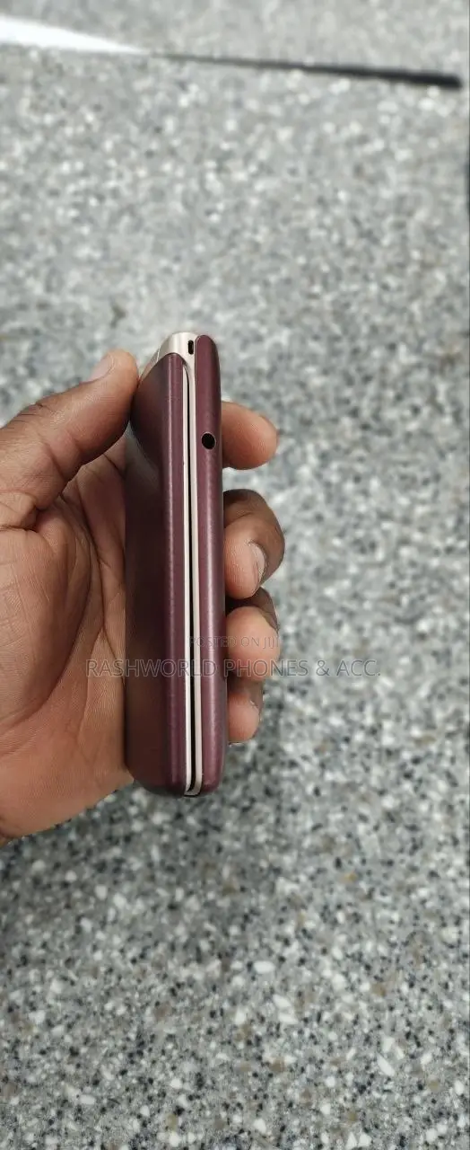 New LG Wine Smart 4 GB Red
