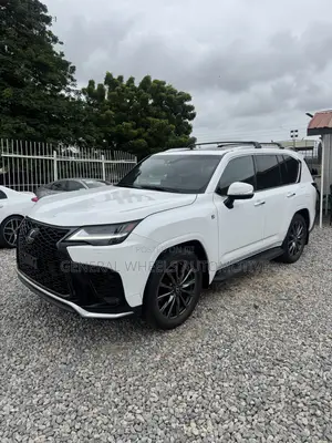 Lexus LX 600 2023 White