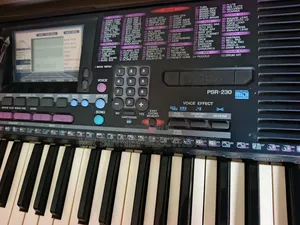 Yamaha Psr230