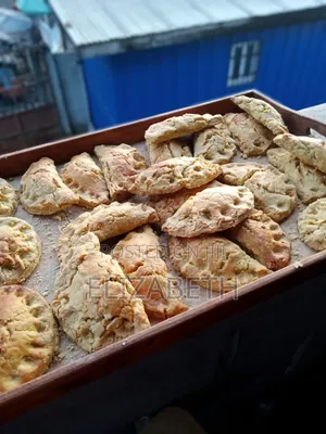 I Sell Pastries for Parties, Wedding,School Etc