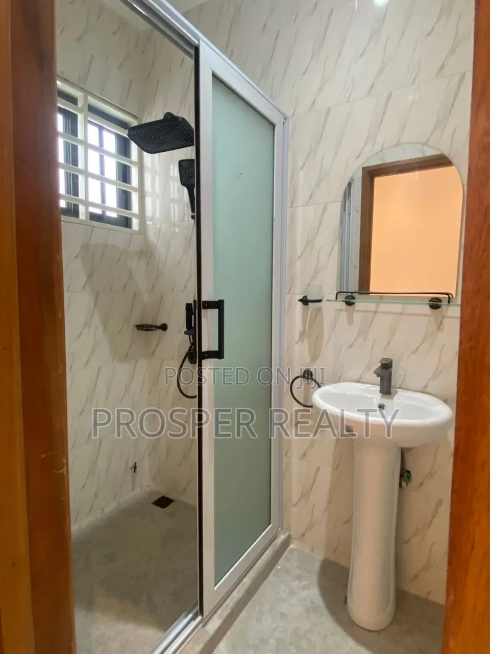 3bdrm House in Spintex for sale