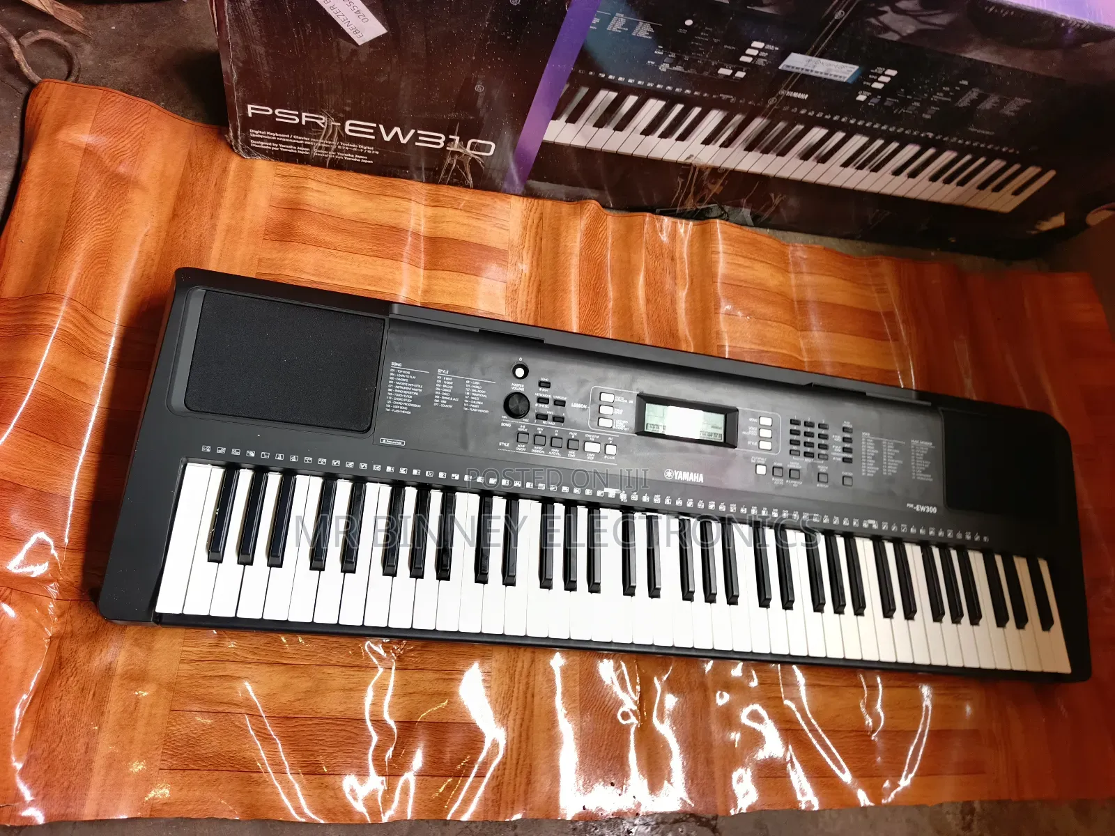 Ew310(E373) 76 Keys