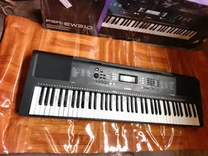 Ew310(E373) 76 Keys