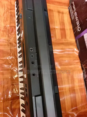 Ew310(E373) 76 Keys