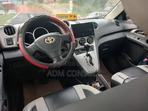 Toyota Matrix 2010 Silver