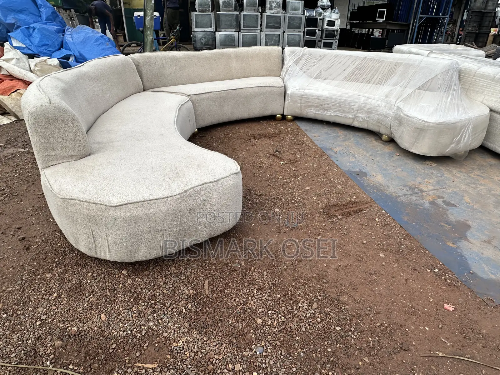 A Royal Comfortable 8 Seater C Shape Going for Cool Price