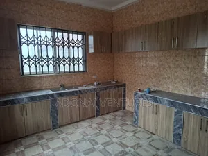 3bdrm Apartment in Santasi Anyinam, Kumasi Metropolitan for rent