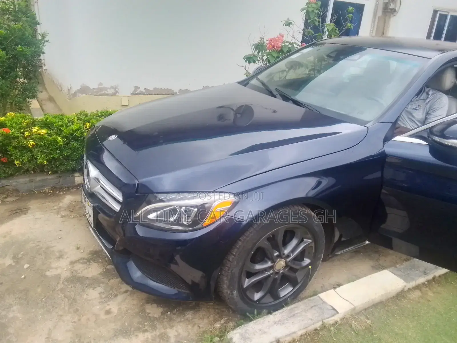 Mercedes-Benz C300 2021 Black
