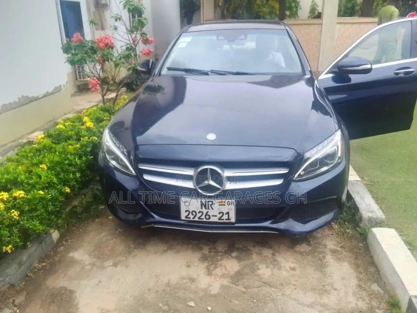 Mercedes-Benz C300 2021 Black