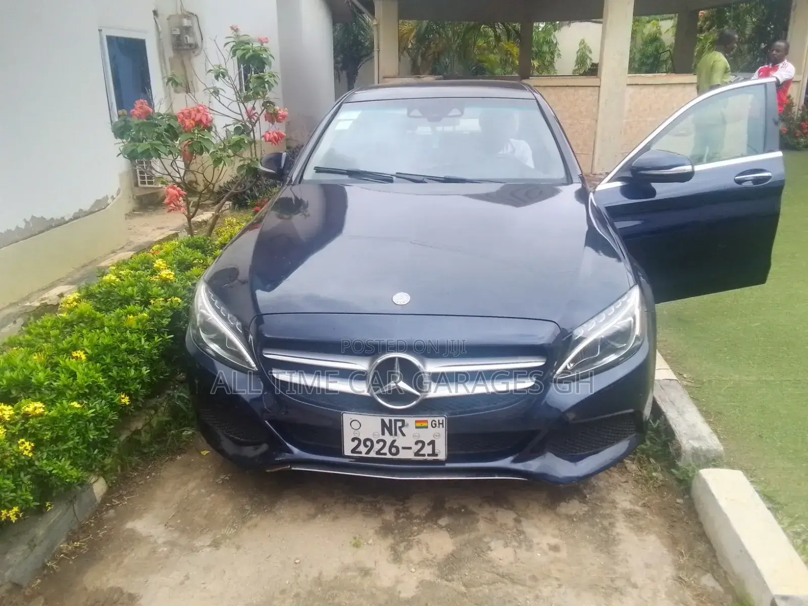 Mercedes-Benz C300 2021 Black