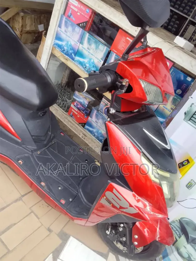 Tricycle 2025 Red