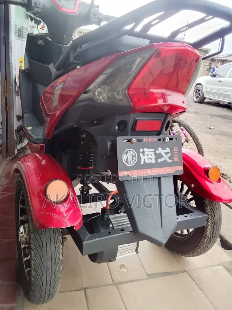 Tricycle 2025 Red
