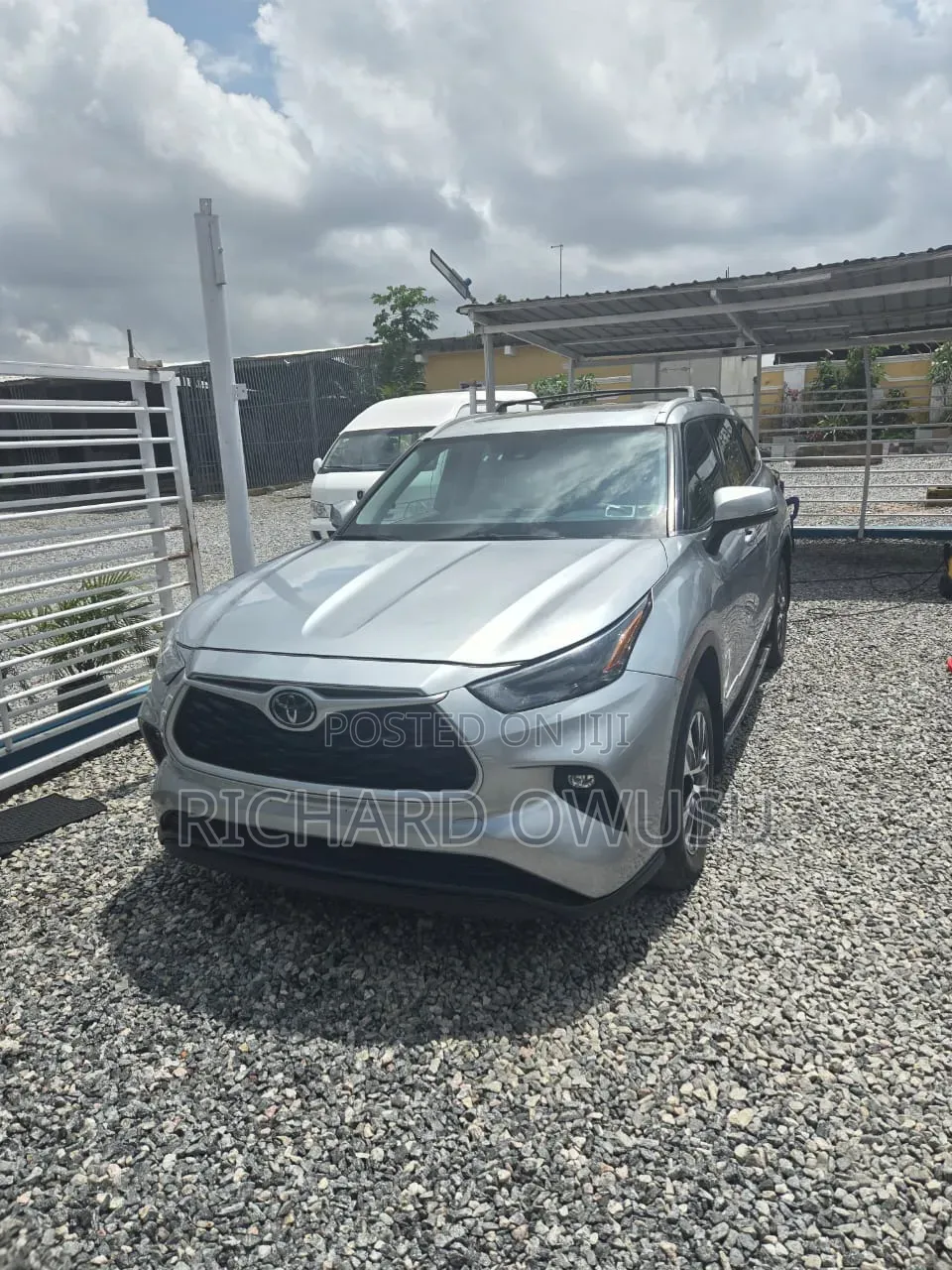 Toyota Highlander 2022 Silver