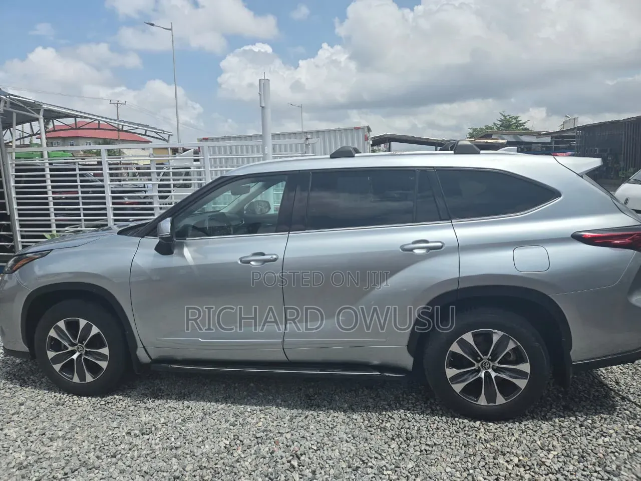 Toyota Highlander 2022 Silver