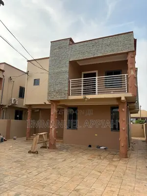 3bdrm Townhouse / Terrace in Oyarifa for rent