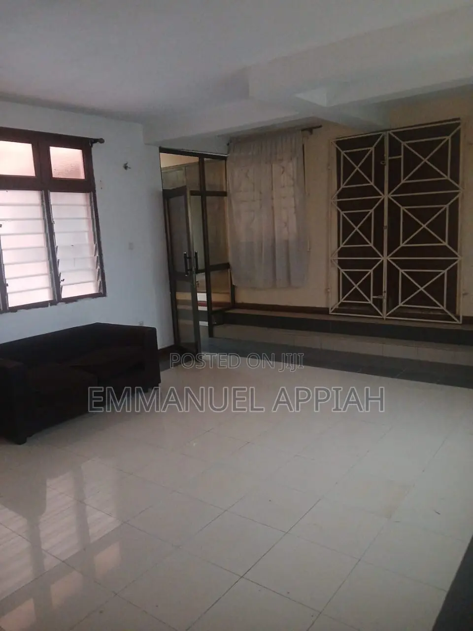 6bdrm House in Macathy Down, Accra Metropolitan for rent