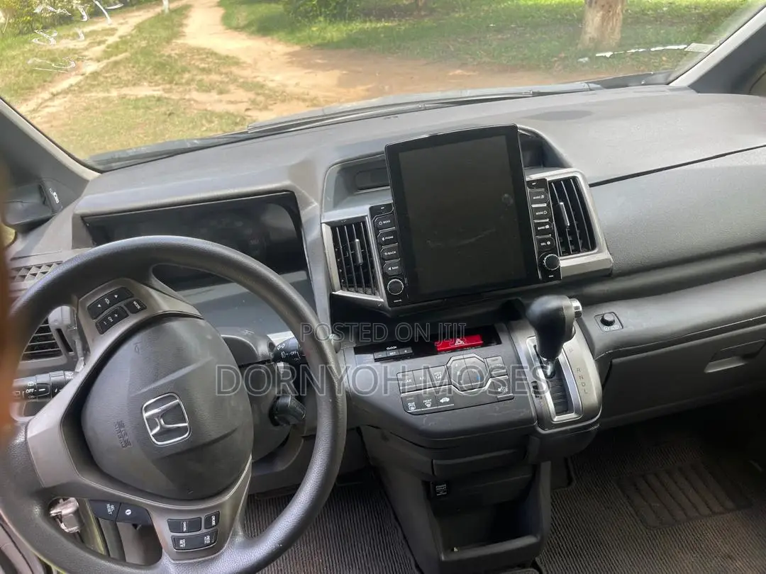 Honda Stepwgn 2014 Gray