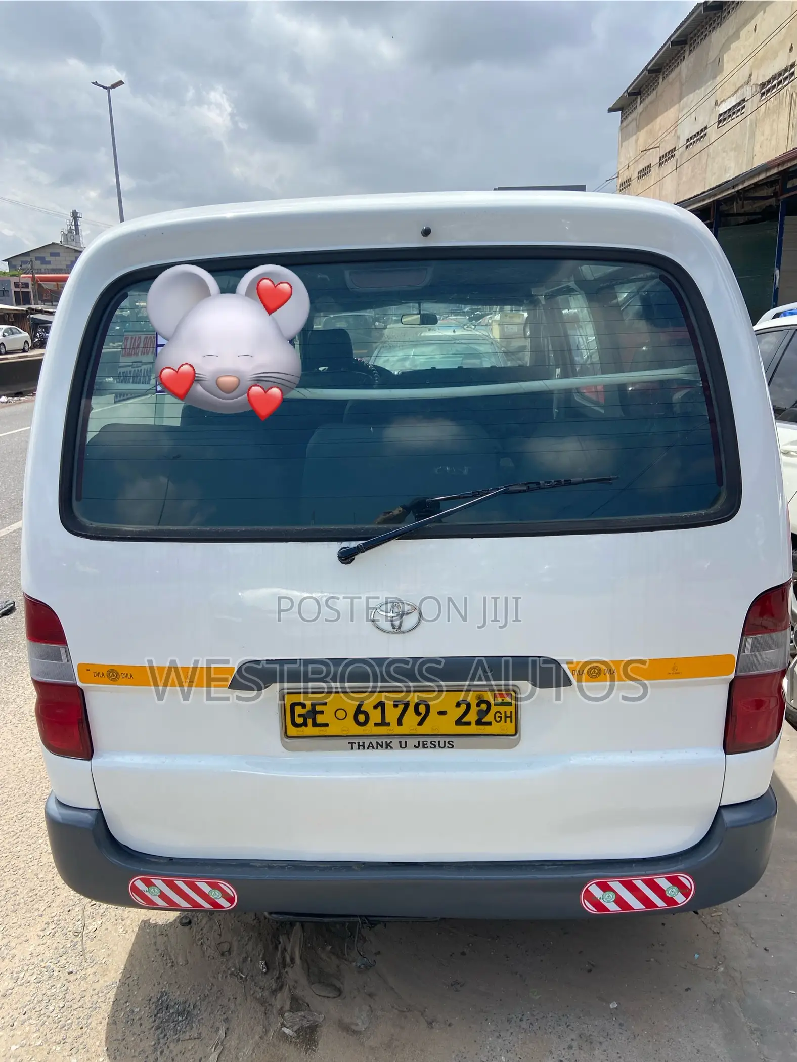 Toyota HiAce 2010 White
