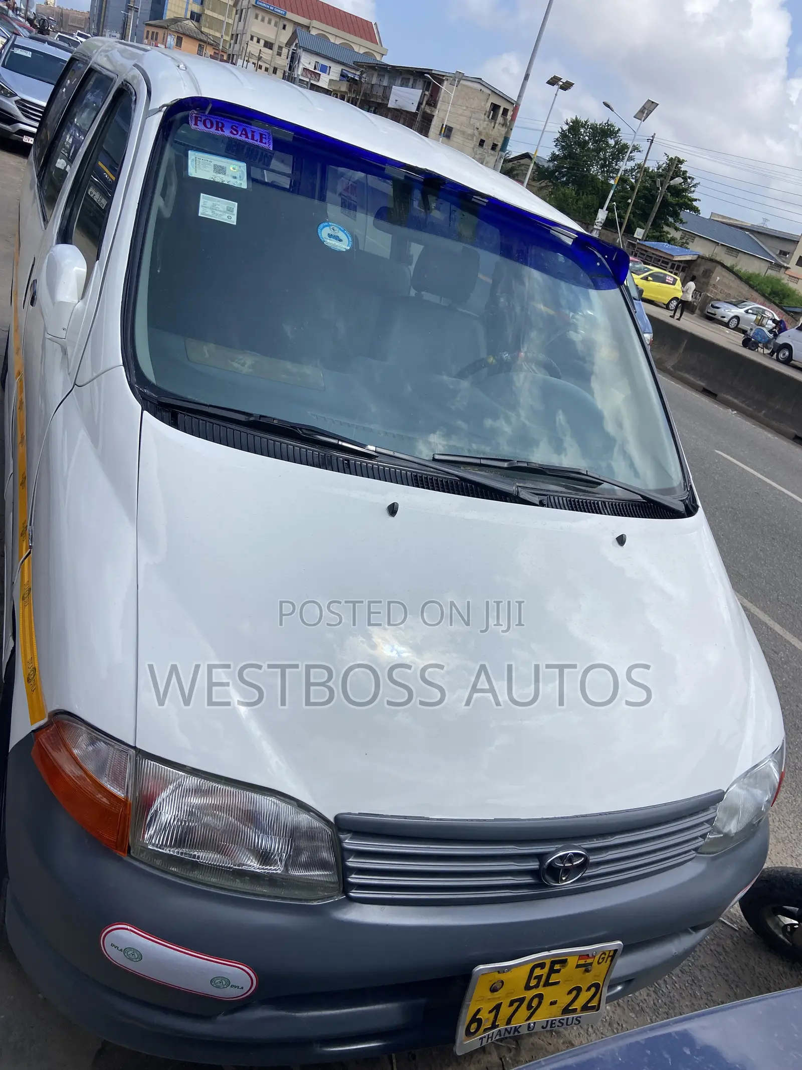 Toyota HiAce 2010 White