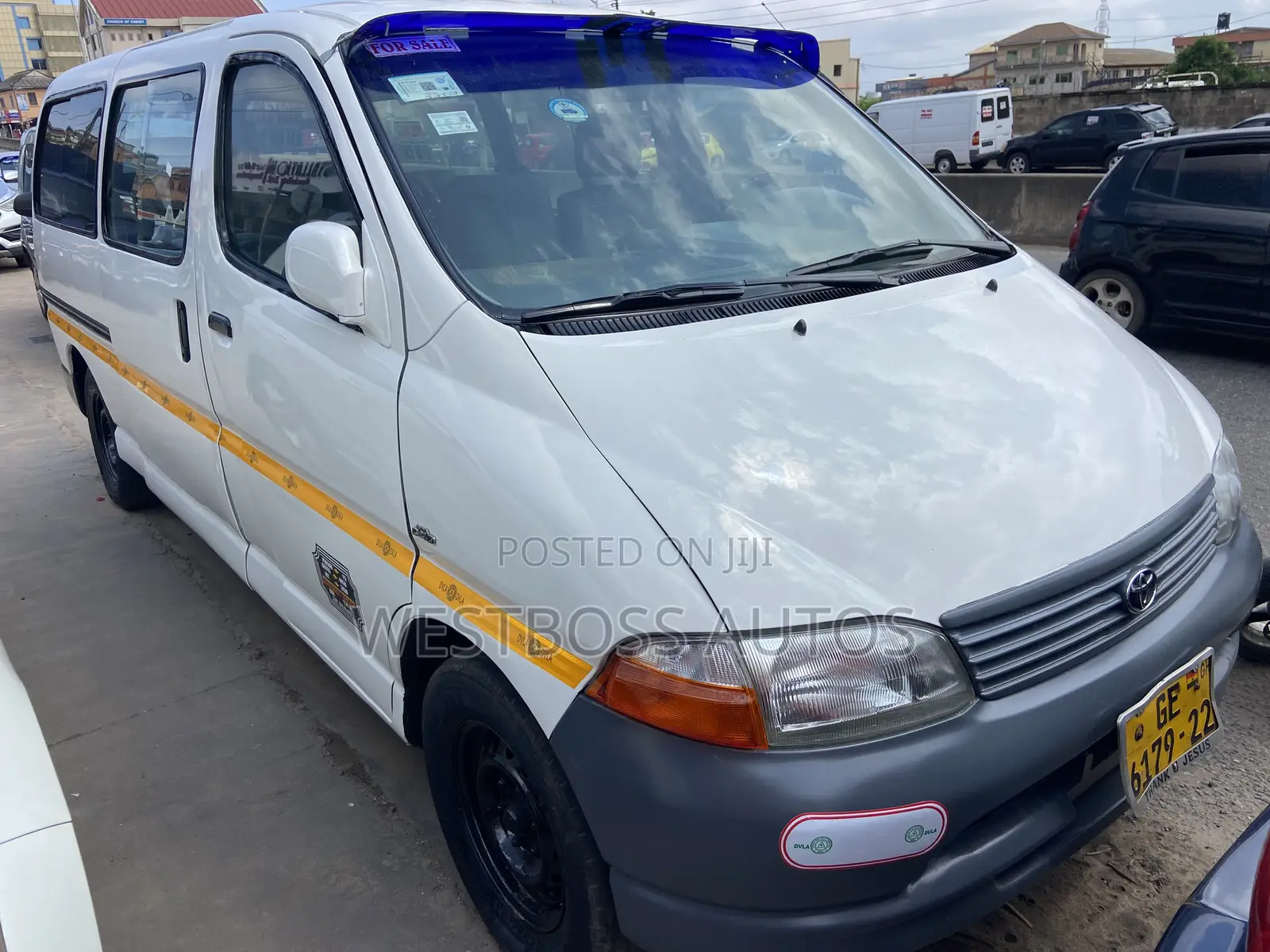 Toyota HiAce 2010 White