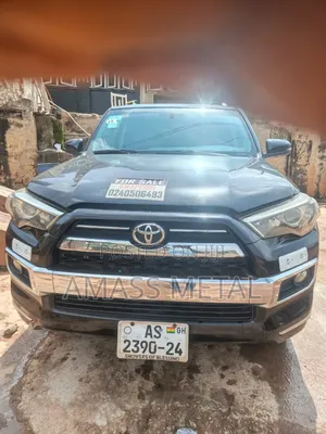 Toyota 4-Runner SR5 4WD 2012 Black