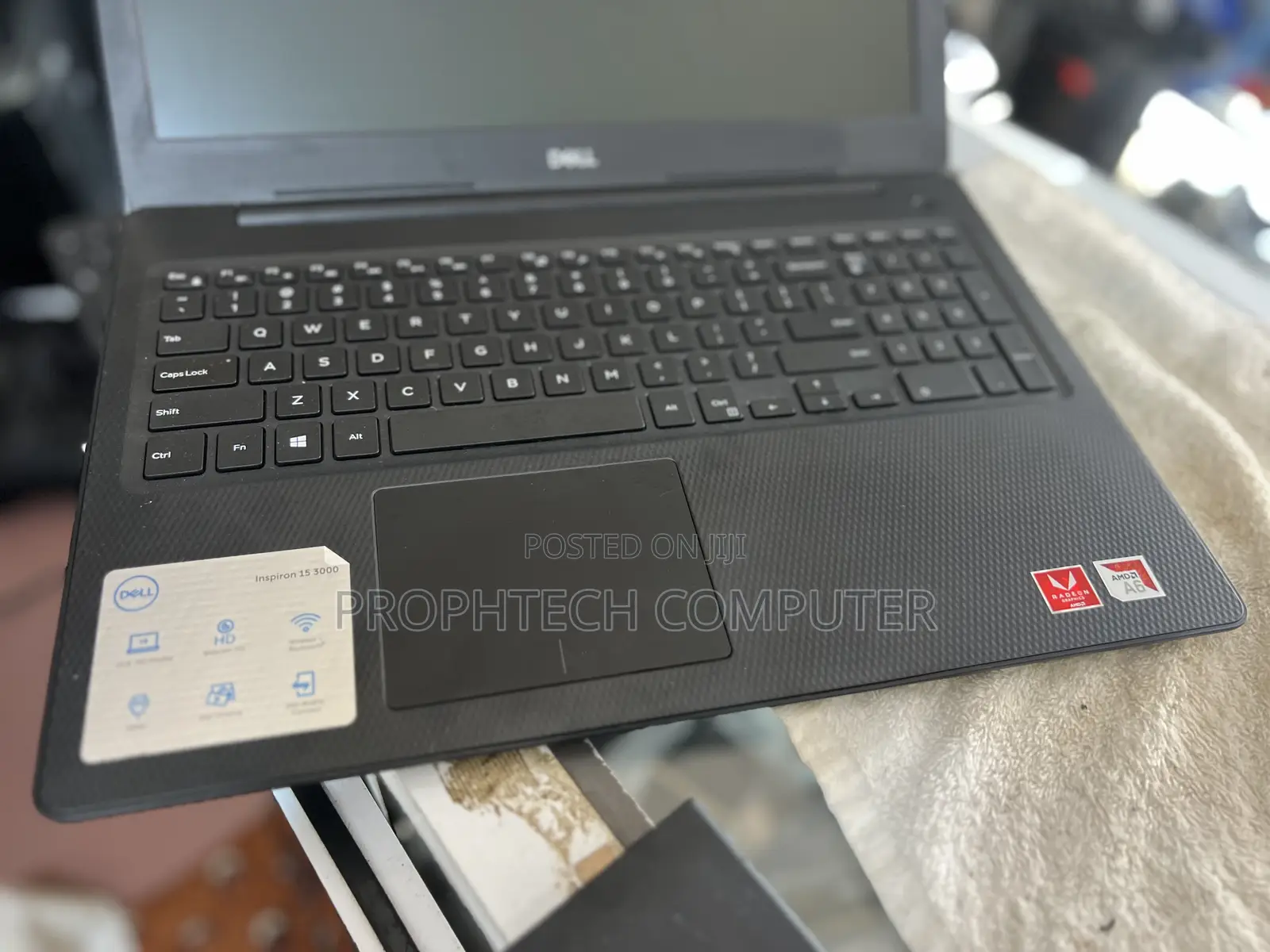 Laptop Dell Inspiron 15 3000 4GB AMD A6 HDD 500GB