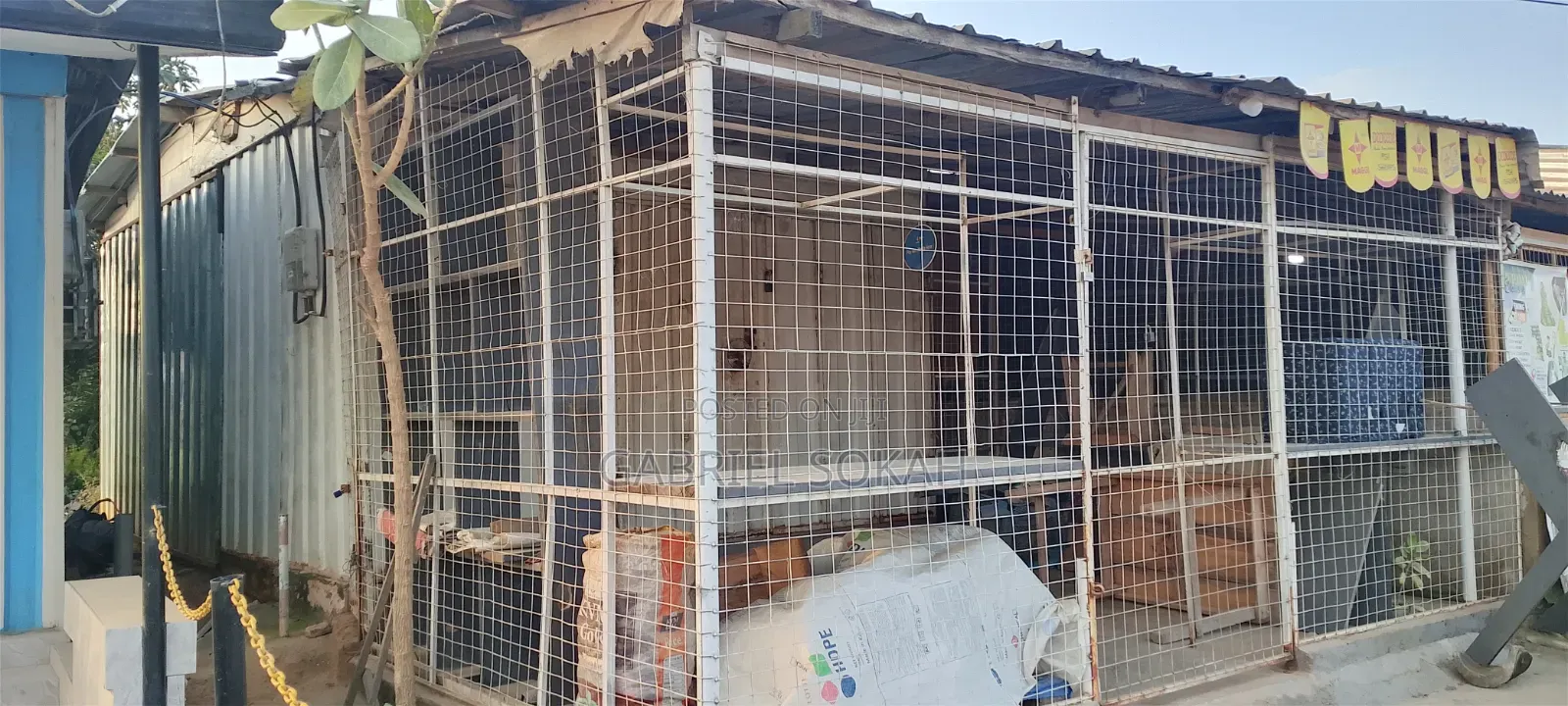 18x13 Feet Container for Sell