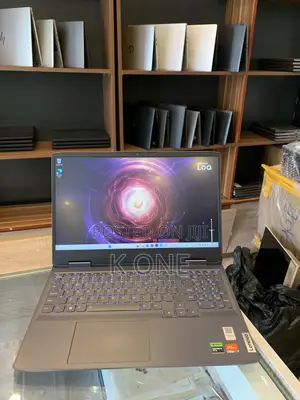Laptop Lenovo LOQ 15AHP10 16GB AMD Ryzen 7 SSD 512GB