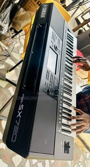 Yamaha PSR-Sx720 Digital Arranger Workstation 61 Keys