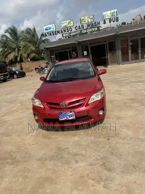 Toyota Corolla 2013 Red