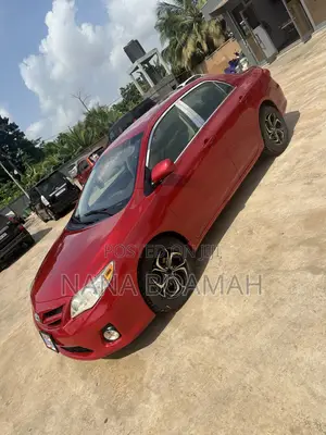 Toyota Corolla 2013 Red