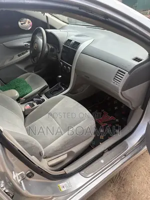 Toyota Corolla 2010 Silver