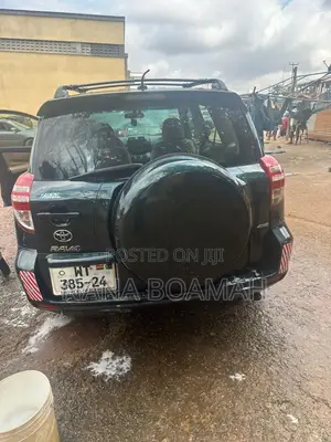 Toyota RAV4 2012 Green