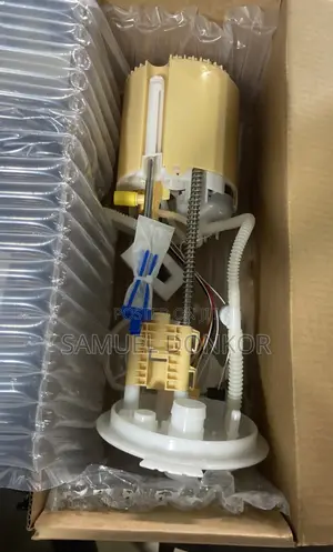 Range Rover Fuel Pump and Sender Assy Lr101793