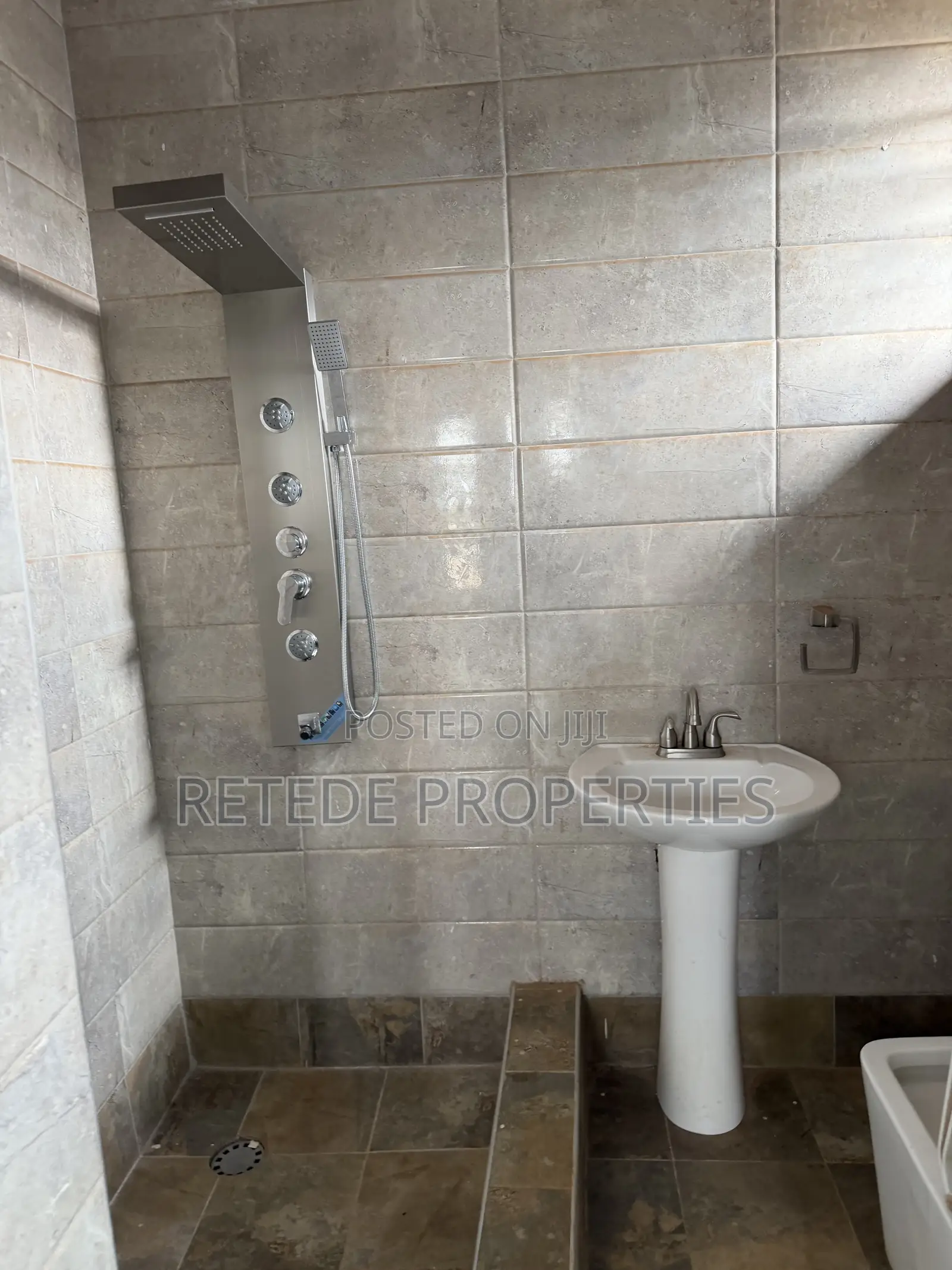 2bdrm Apartment in Retede Properties, Atwima Kwanwoma for rent